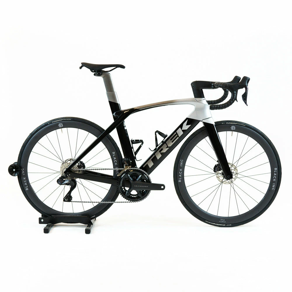 Trek Madone SLR 7 Gen 6 - Ultegra Di2 12 Speed